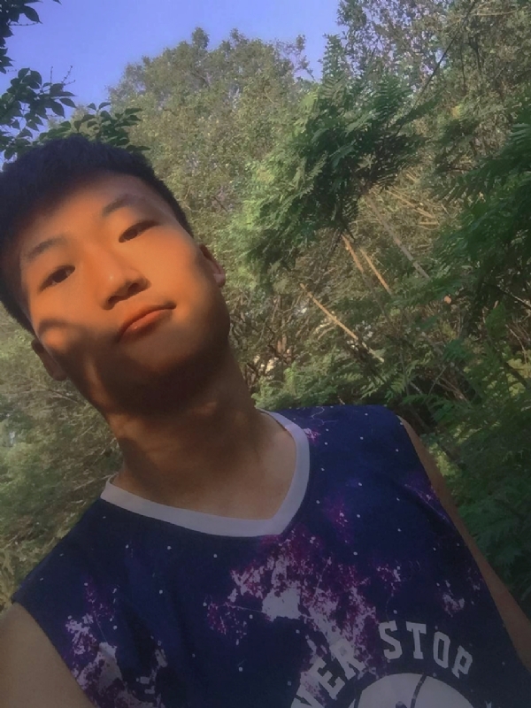 夏日的第一张照片--唐山闪婚服务中心